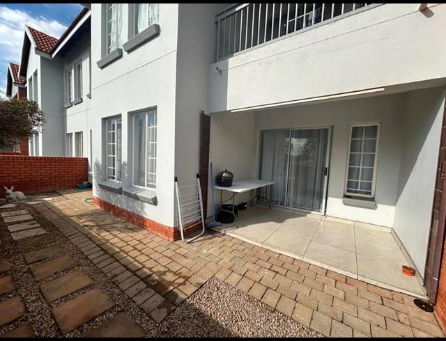 2 BEDROOM APARTMENT FOR SALE IN KOSMOSDAL